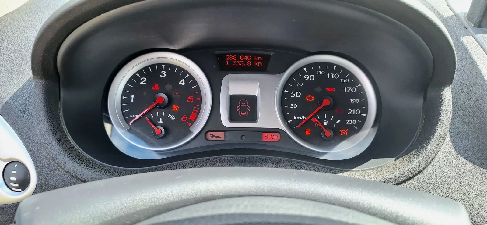 Renault Clio 1.5DCI * навигация! , снимка 8 - Автомобили и джипове - 54128723