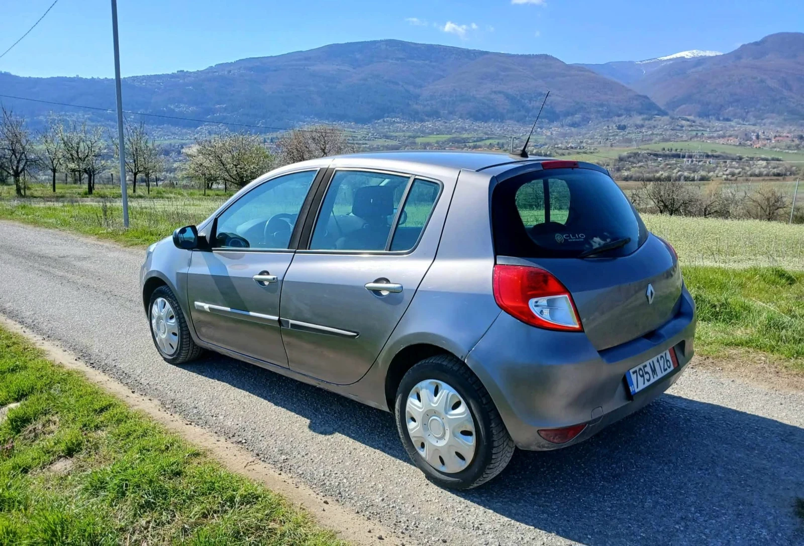 Renault Clio 1.5DCI * 2011�.  | Mobile.bg � ����������� 4