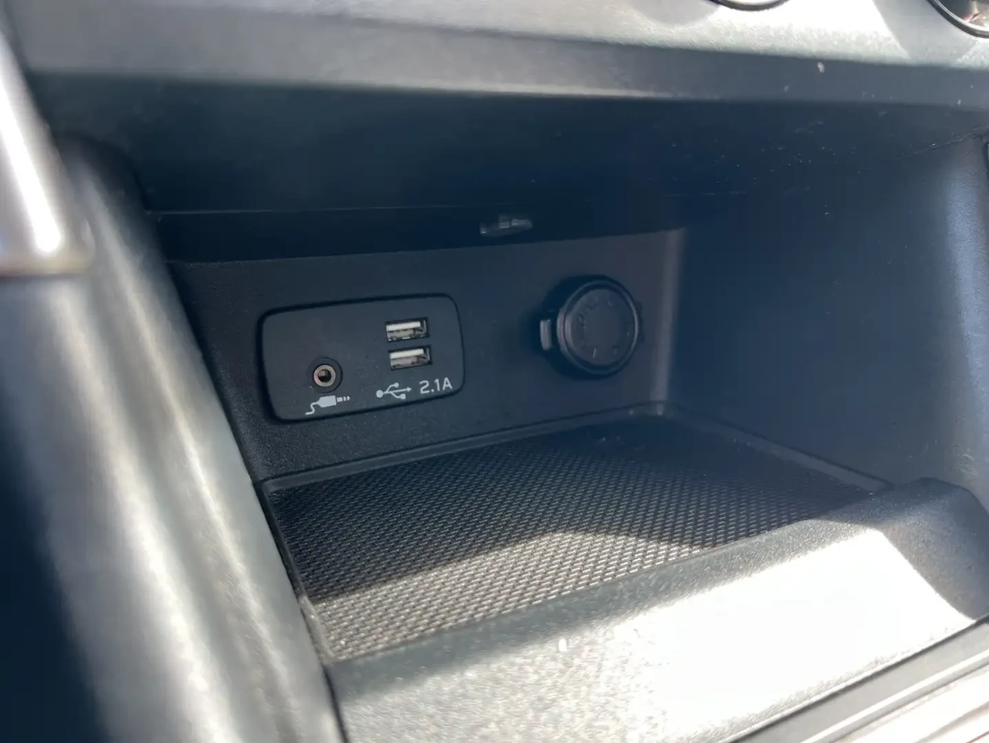 Subaru Forester 2.5i - Reverse Camera - All Wheel !!, снимка 15 - Автомобили и джипове - 54327927