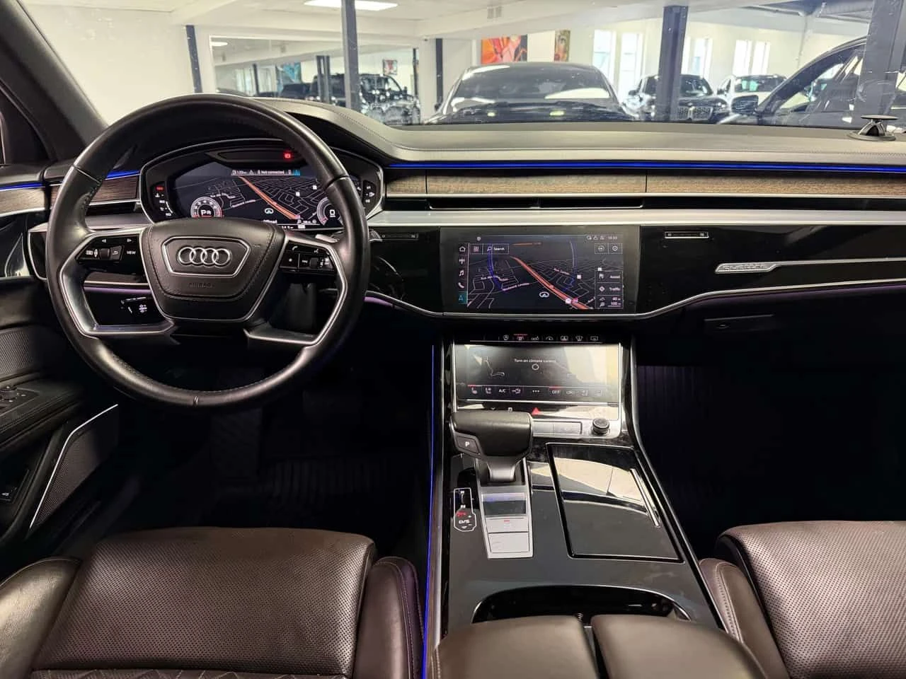 Audi A8  L/CARFAX/360 Кам/Обдух/Пано/Масажи/Дистроник/, снимка 11 - Автомобили и джипове - 54343173