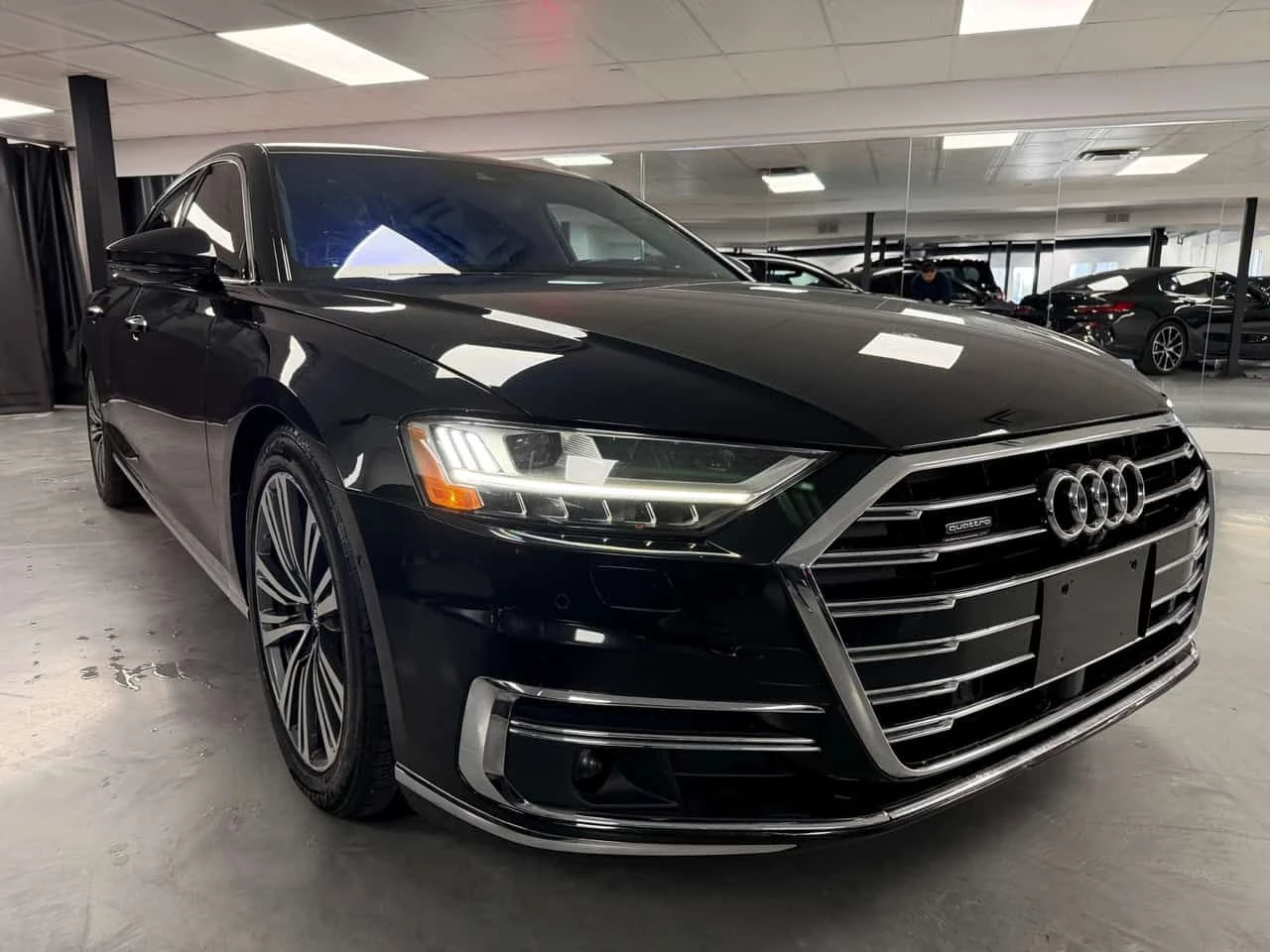 Audi A8  L/CARFAX/360 Кам/Обдух/Пано/Масажи/Дистроник/, снимка 7 - Автомобили и джипове - 54343173