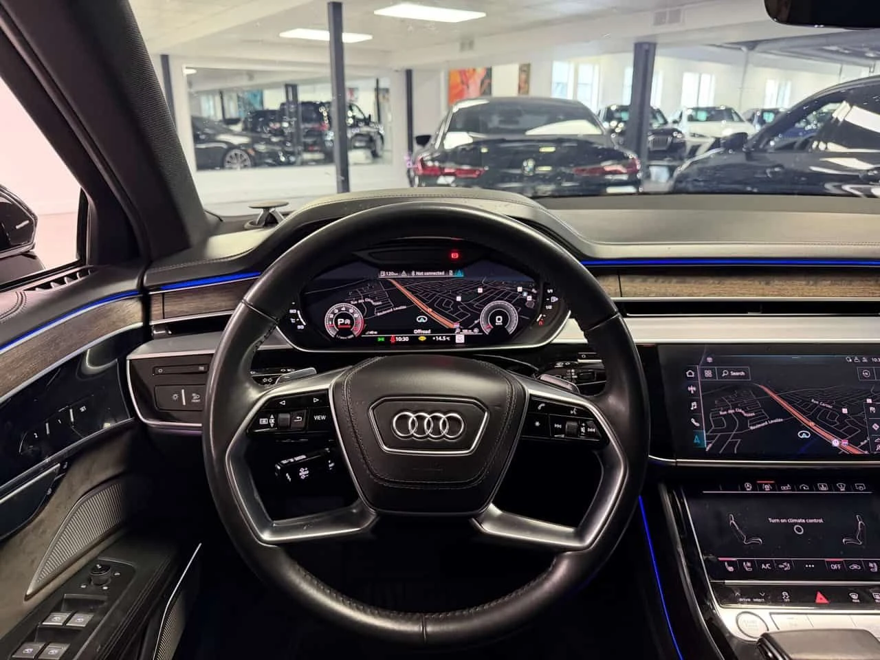 Audi A8  L/CARFAX/360 Кам/Обдух/Пано/Масажи/Дистроник/, снимка 12 - Автомобили и джипове - 54343173