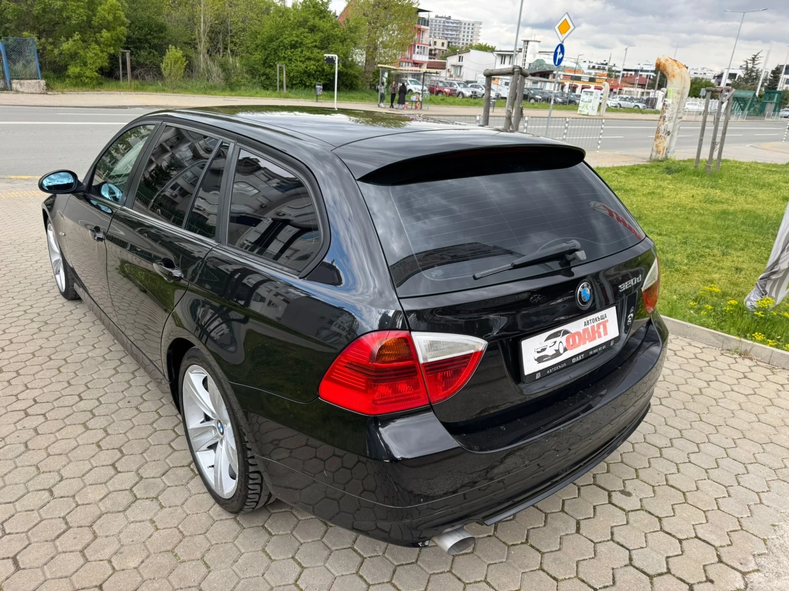 BMW 320 2.0D/AVTOMAT, снимка 5 - Автомобили и джипове - 54380769