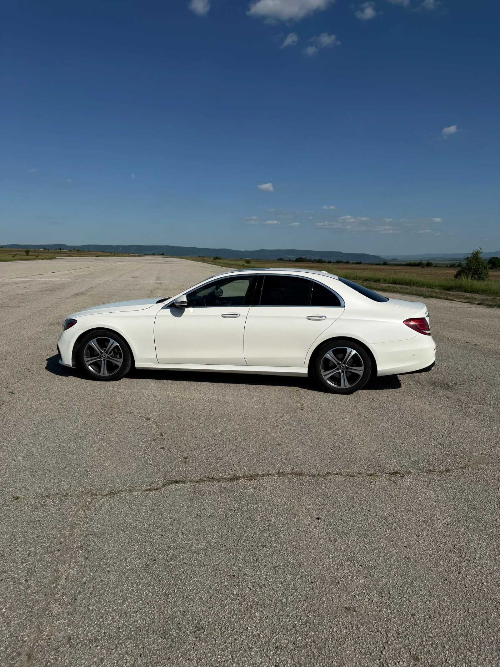 Mercedes-Benz E 300, снимка 8 - Автомобили и джипове - 55401165