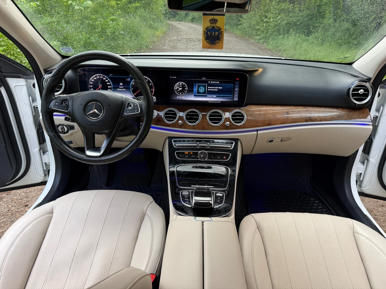 Mercedes-Benz E 300, снимка 9 - Автомобили и джипове - 55401165
