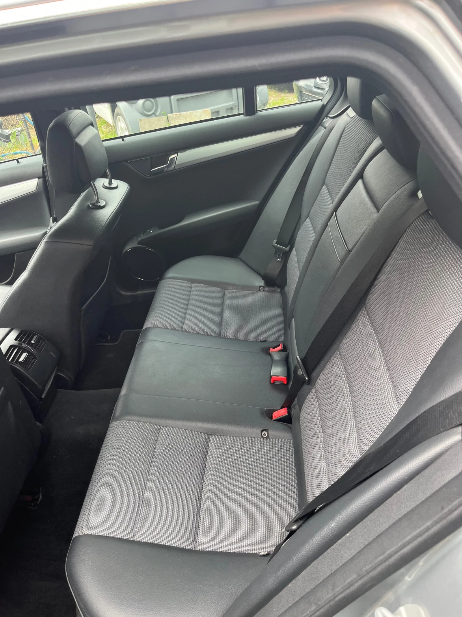 Mercedes-Benz C 180 AMG - Kompresor - Automat - SWISS, снимка 11 - Автомобили и джипове - 54651791