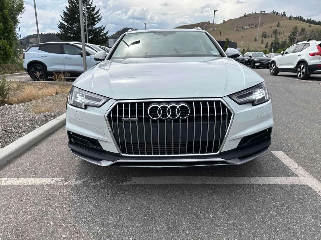 Audi A4 Allroad Technik / 360 / ОБДУХВАНЕ / B&O / АВТОКРЕДИТ , снимка 6 - Автомобили и джипове - 55054264