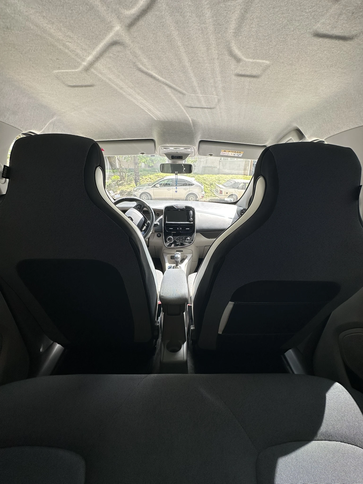 Renault Zoe, снимка 16 - Автомобили и джипове - 55127910