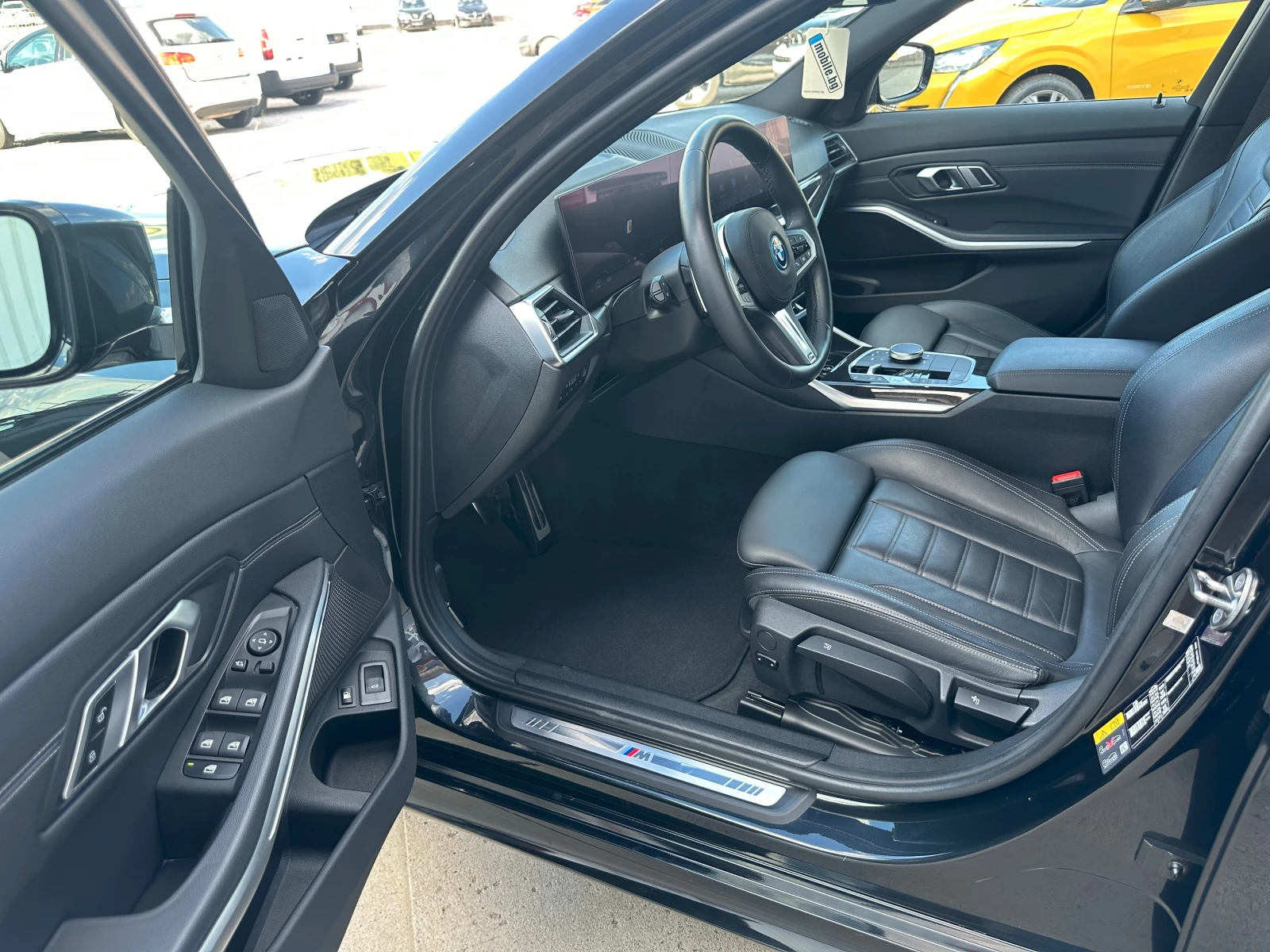 BMW 330 e , M-Sport Plug-In xDrive , black shadow, снимка 8 - Автомобили и джипове - 55290593