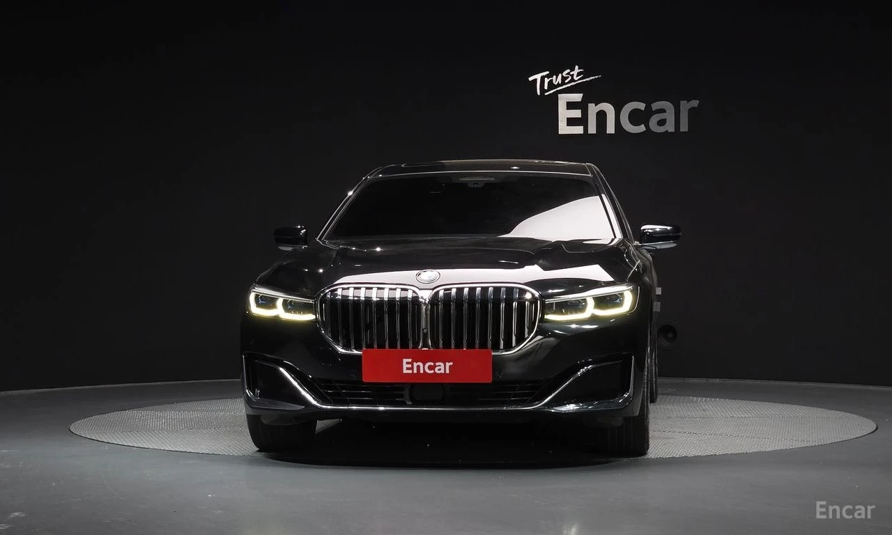 BMW 730 d* LONG* INDIVIDUAL* HARMAN* МАСАЖ* КРАЙНА ЦЕНА, снимка 2 - Автомобили и джипове - 55684015