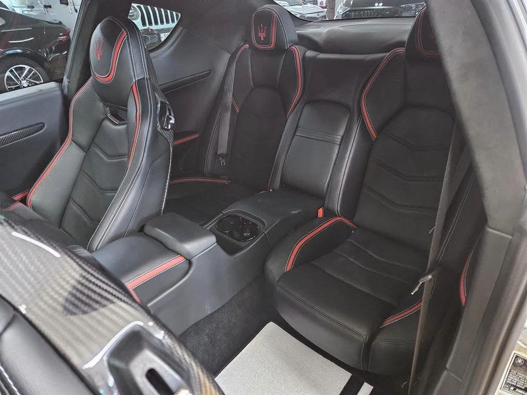 Maserati GranTurismo, снимка 8 - Автомобили и джипове - 55695070