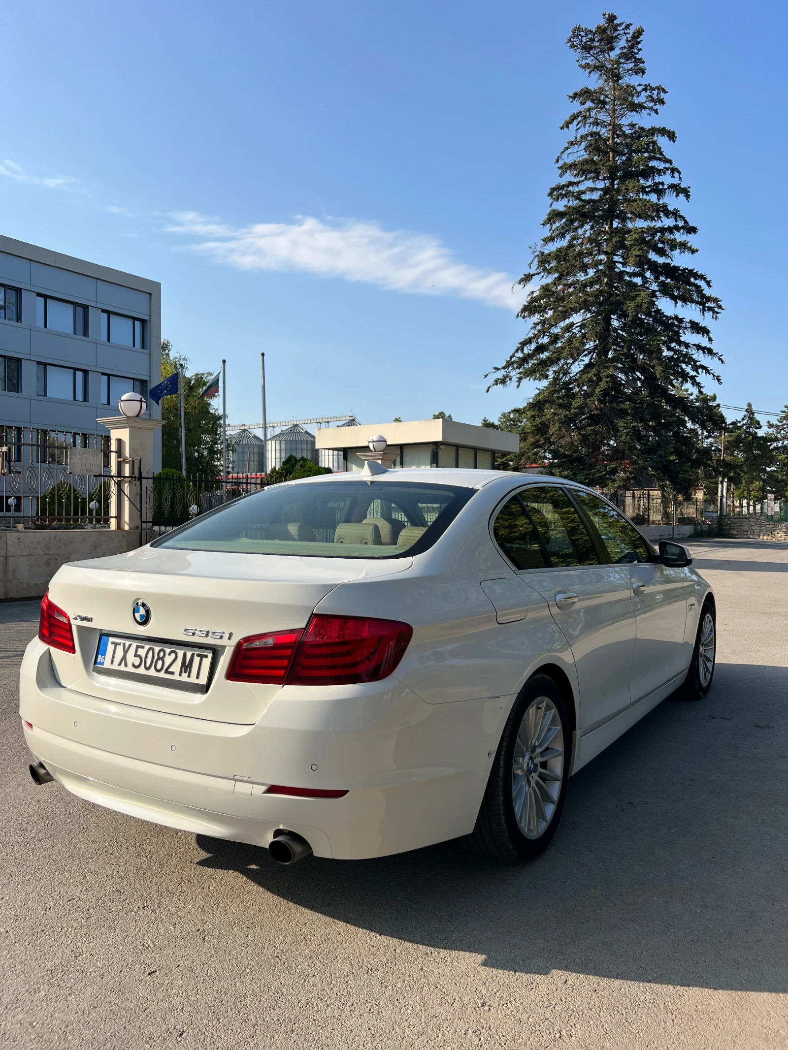 BMW 535 BMW 535i xDrive 306 к.с.