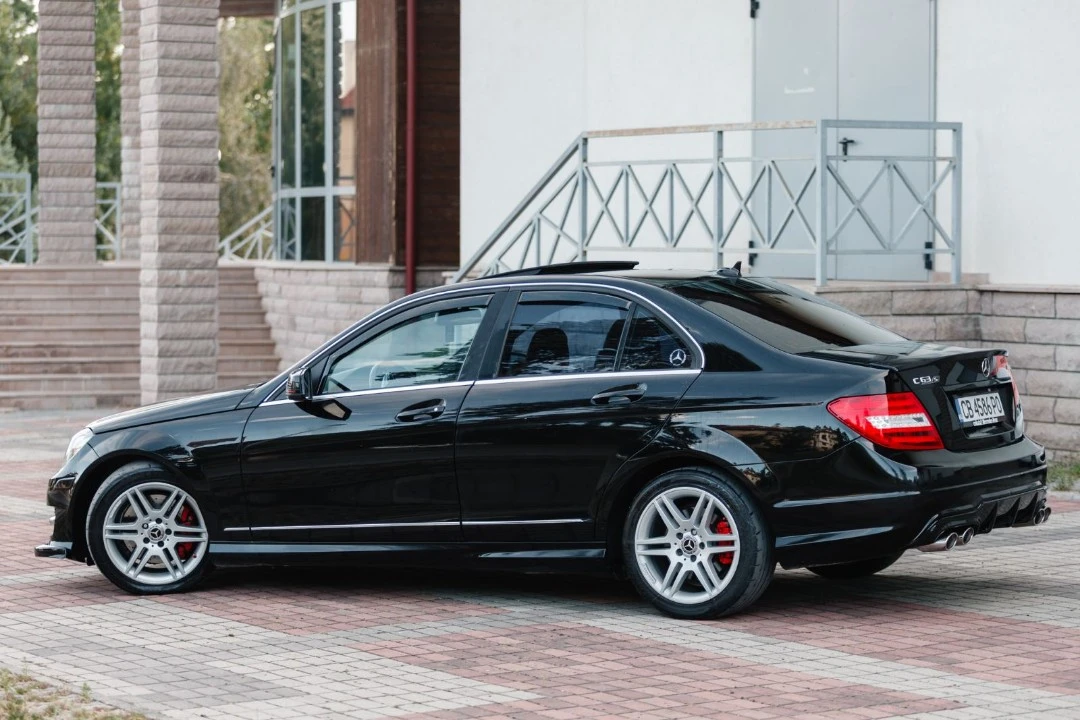 Mercedes-Benz C 300, снимка 6 - Автомобили и джипове - 55799917
