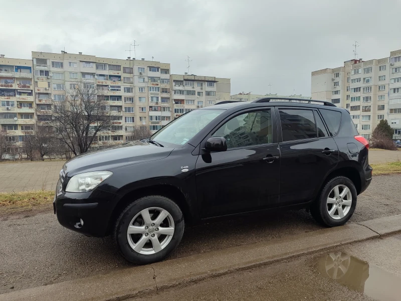 Toyota Rav4 Crossover 2.2 D4D, снимка 1 - Автомобили и джипове - 49326887