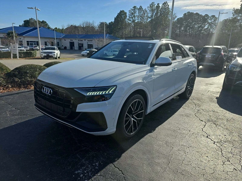 Audi Q8 PREMIUM PLUS CARFAX АВТО КРЕДИТ , снимка 2 - Автомобили и джипове - 49506862