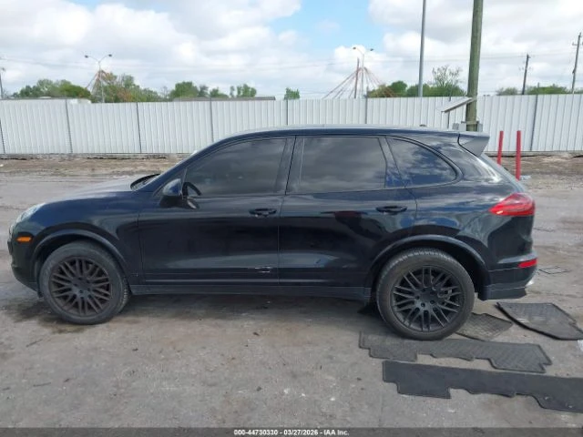 Porsche Cayenne * PLATINUM EDITION* КОЖА* ПОДГРЕВ* ОБДУХВАНЕ* ПАНО, снимка 12 - Автомобили и джипове - 54441260