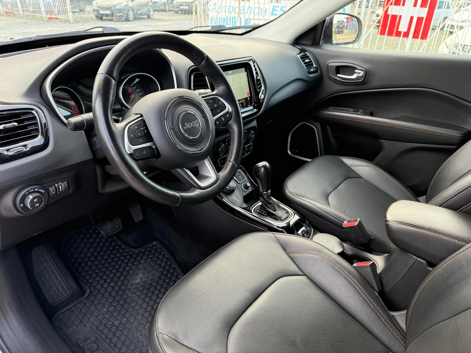 Jeep Compass 2.0 AUT. NAVI 4x4 ШВЕЙЦАРИЯ - изображение 6