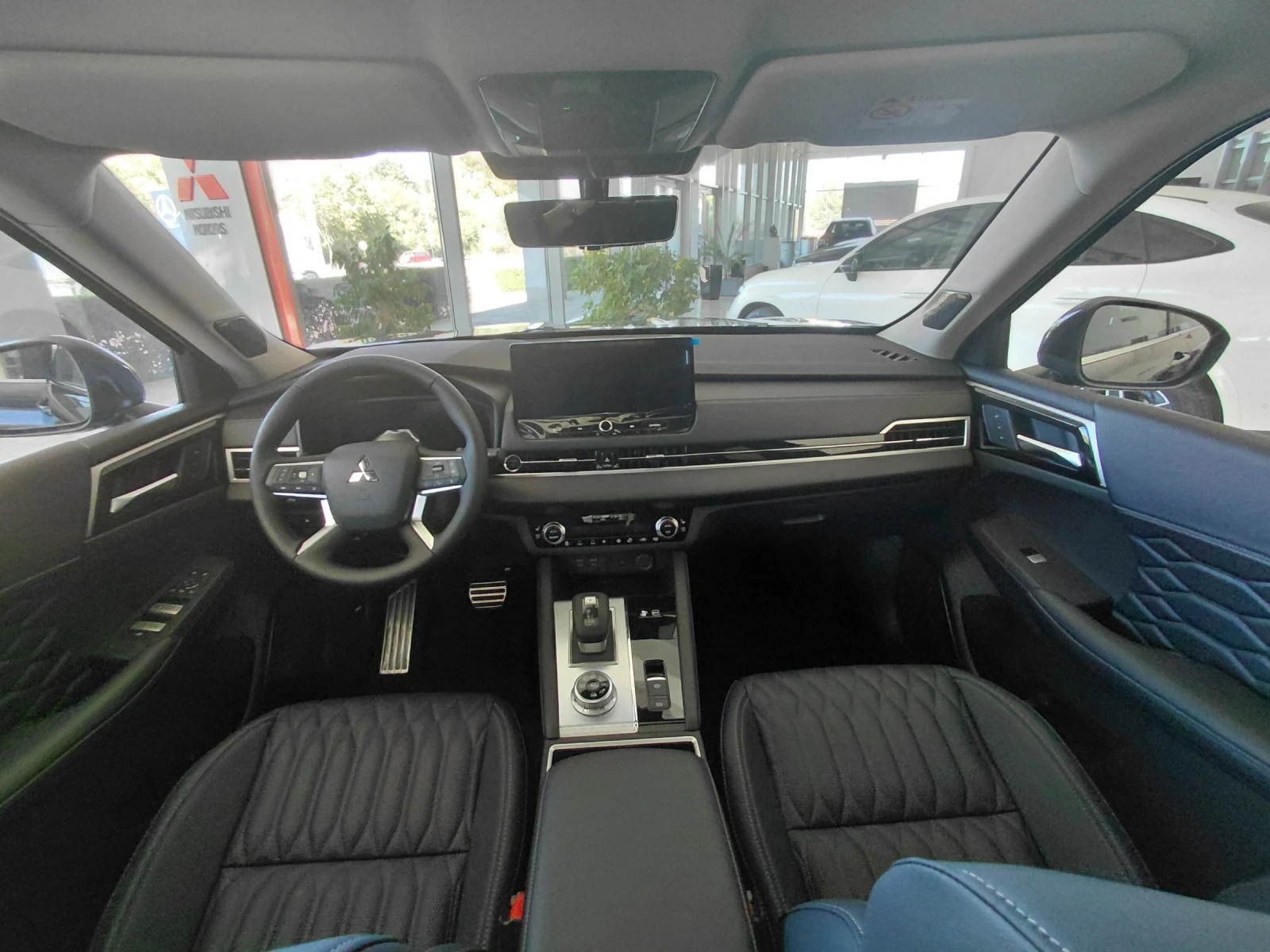 Mitsubishi Outlander Instyle PHEV - изображение 8