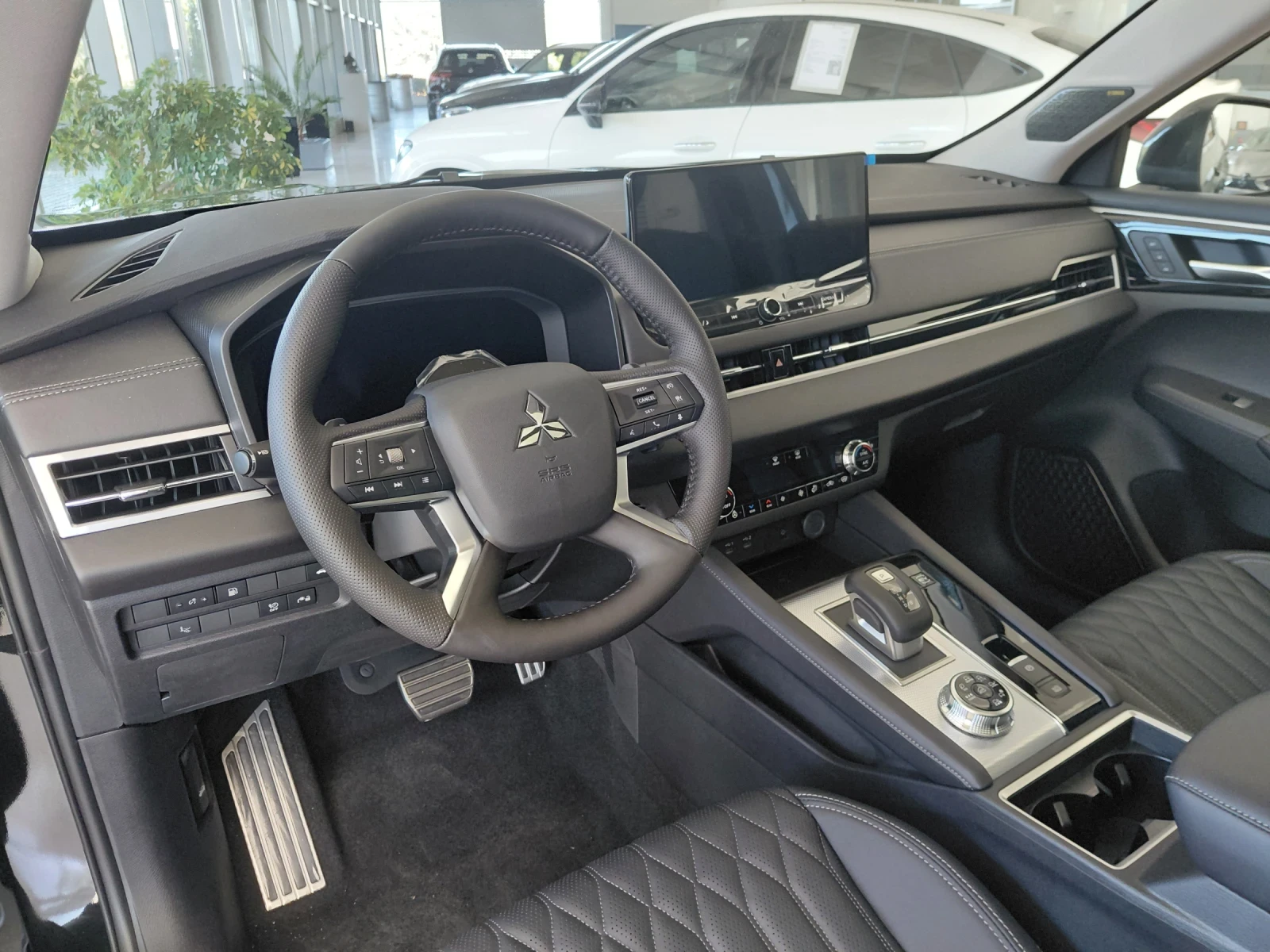 Mitsubishi Outlander Instyle PHEV - изображение 6