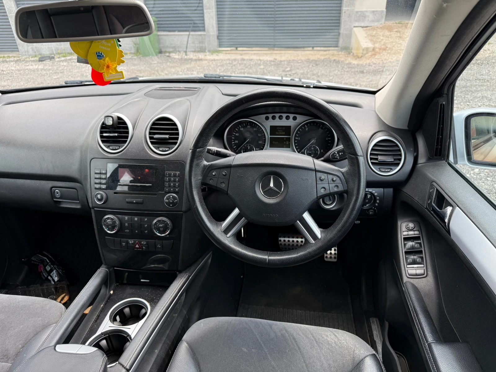 Mercedes-Benz ML 320 Sport, снимка 6 - Автомобили и джипове - 54388017