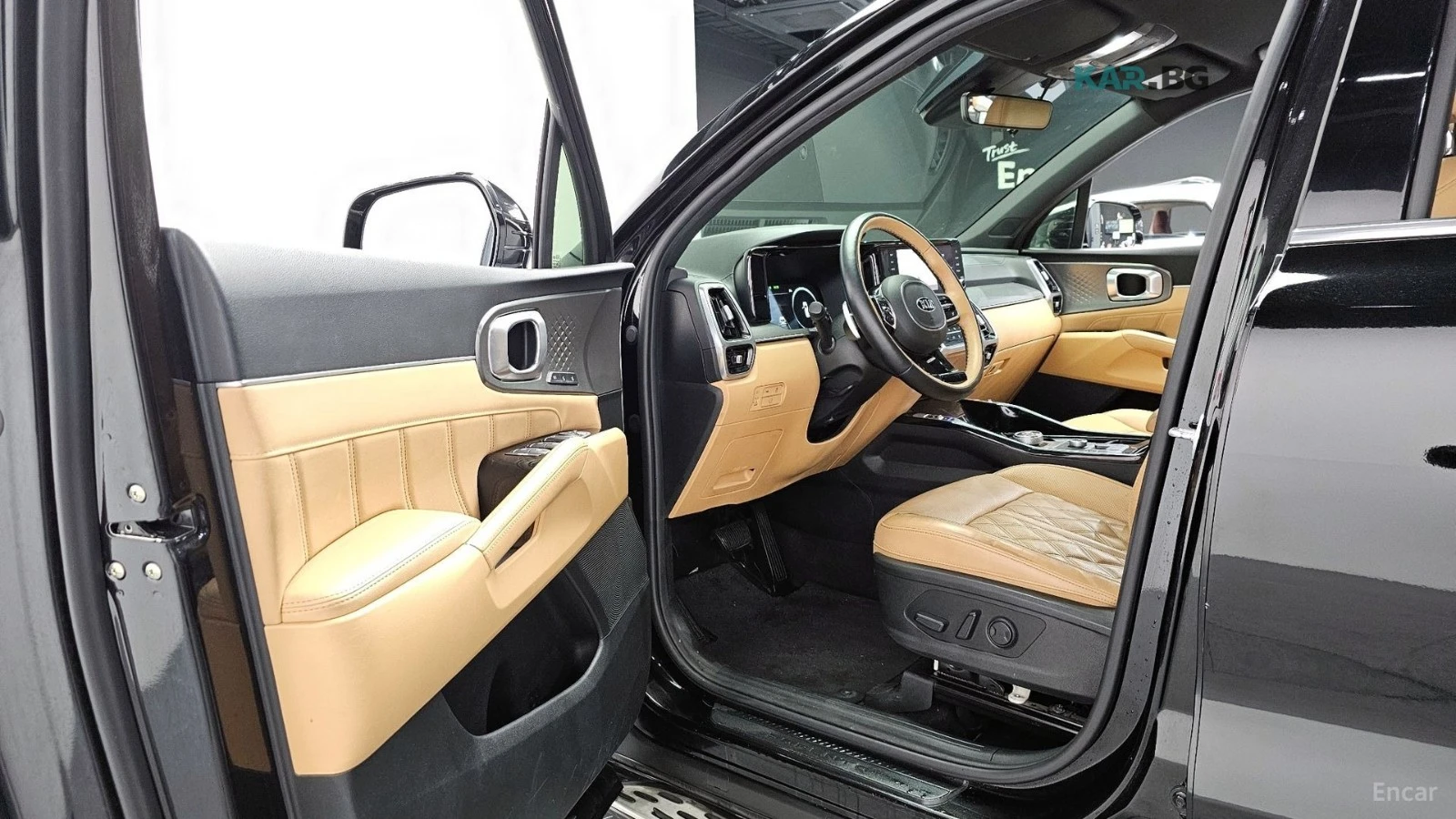 Kia Sorento 2.2d* NOBLESSE* DRIVE-ASSISTS* 360CAMERA* HEAD-UP*, снимка 5 - Автомобили и джипове - 54883614