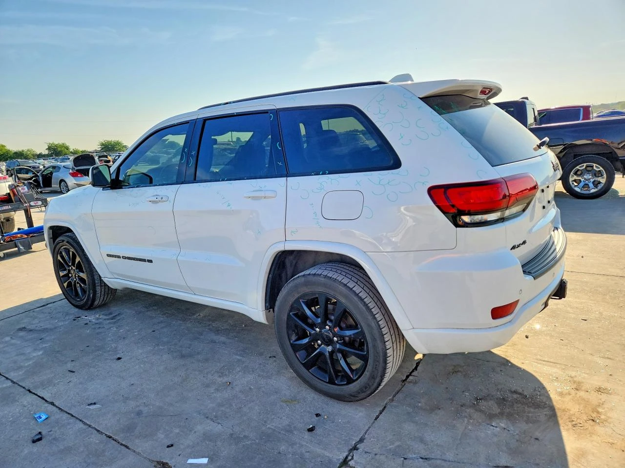 Jeep Grand cherokee 3.6l Laredo E, снимка 2 - Автомобили и джипове - 55103208