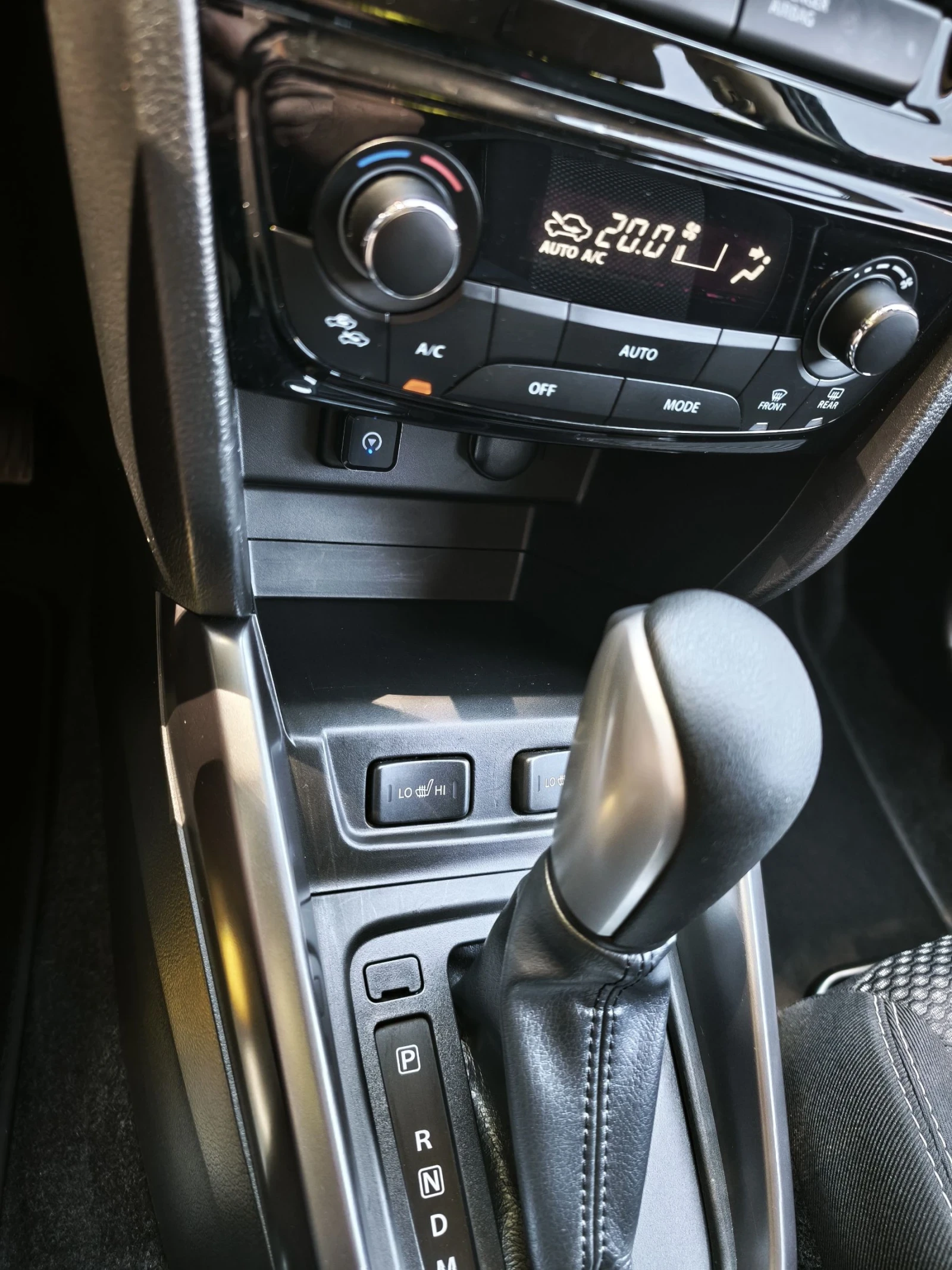 Suzuki Vitara 1.4T AllGrip Automat, снимка 12 - Автомобили и джипове - 55304934