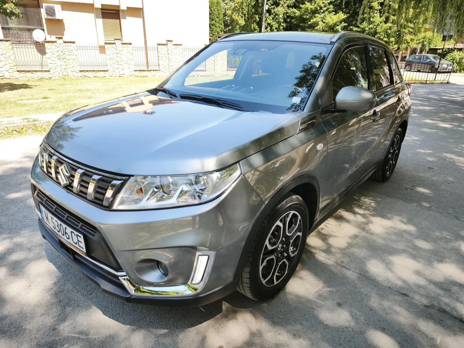 Suzuki Vitara 1.4T AllGrip Automat, снимка 2 - Автомобили и джипове - 55304934