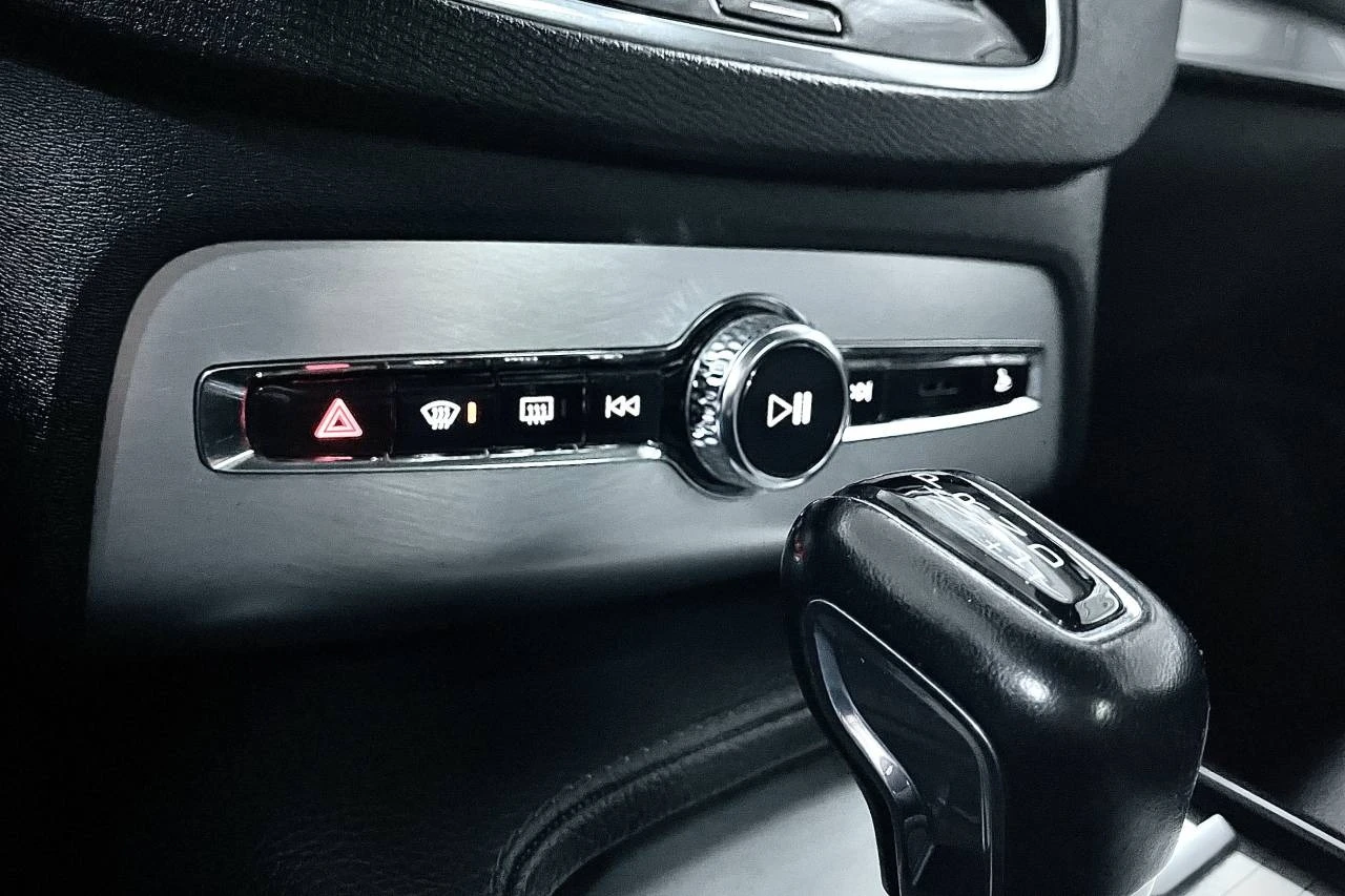 Volvo Xc90 T6 Momentum AWD | CarPlay | Navi | Panorama, снимка 10 - Автомобили и джипове - 55315415