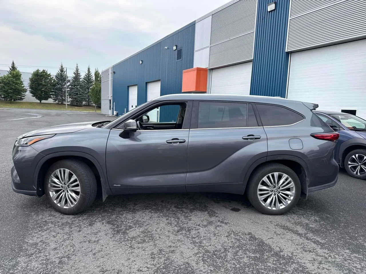 Toyota Highlander * Hybrid Limited * CARFAX * ОПЦИЯ ЗА ФИНАНСИРАНЕ, снимка 2 - Автомобили и джипове - 55468831
