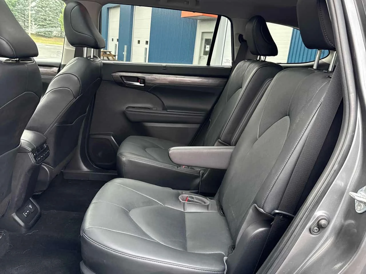 Toyota Highlander * Hybrid Limited * CARFAX * ОПЦИЯ ЗА ФИНАНСИРАНЕ, снимка 13 - Автомобили и джипове - 55468831
