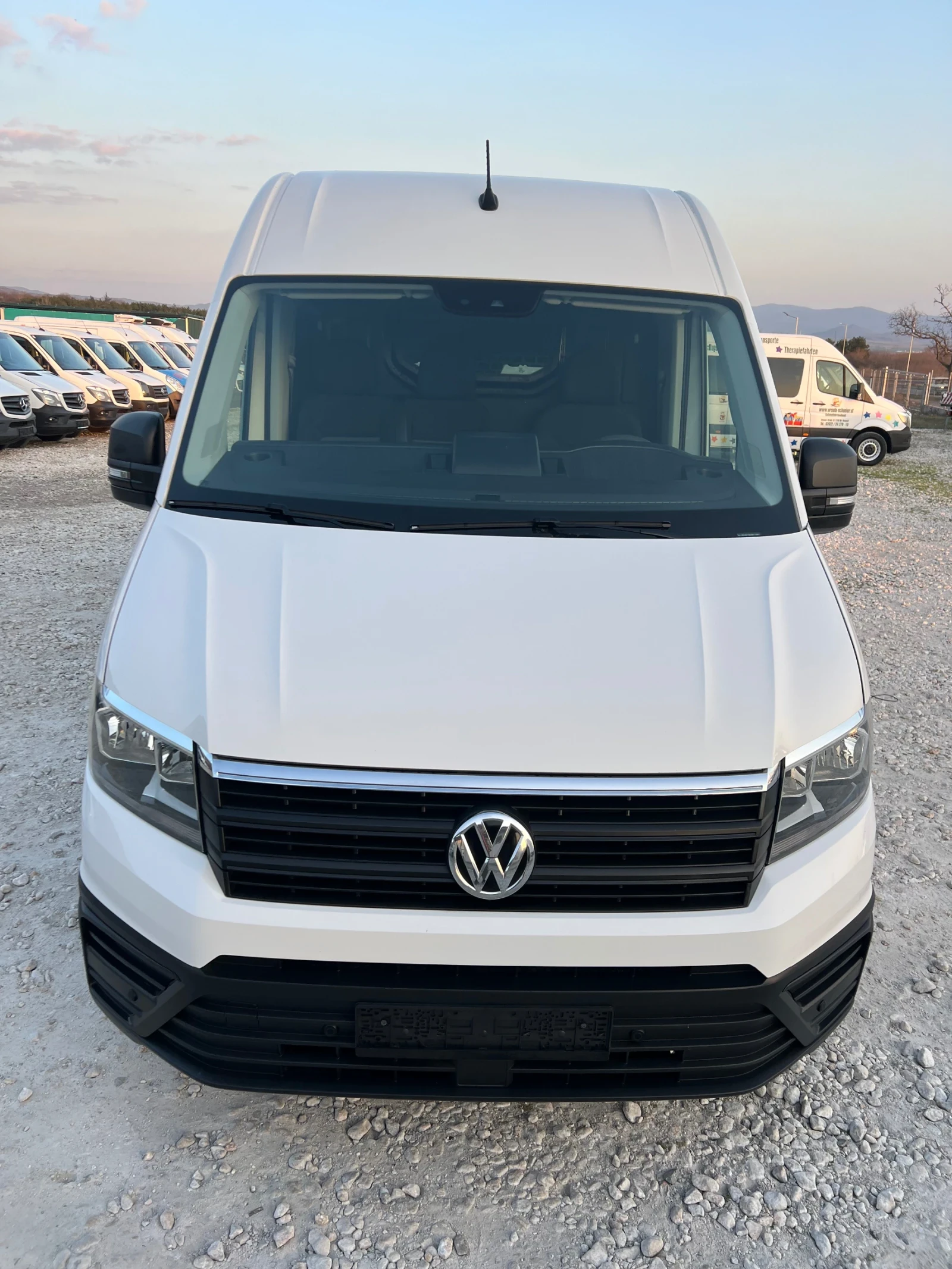 VW Crafter MAXI - KLIMA, снимка 3 - Бусове и автобуси - 53851895