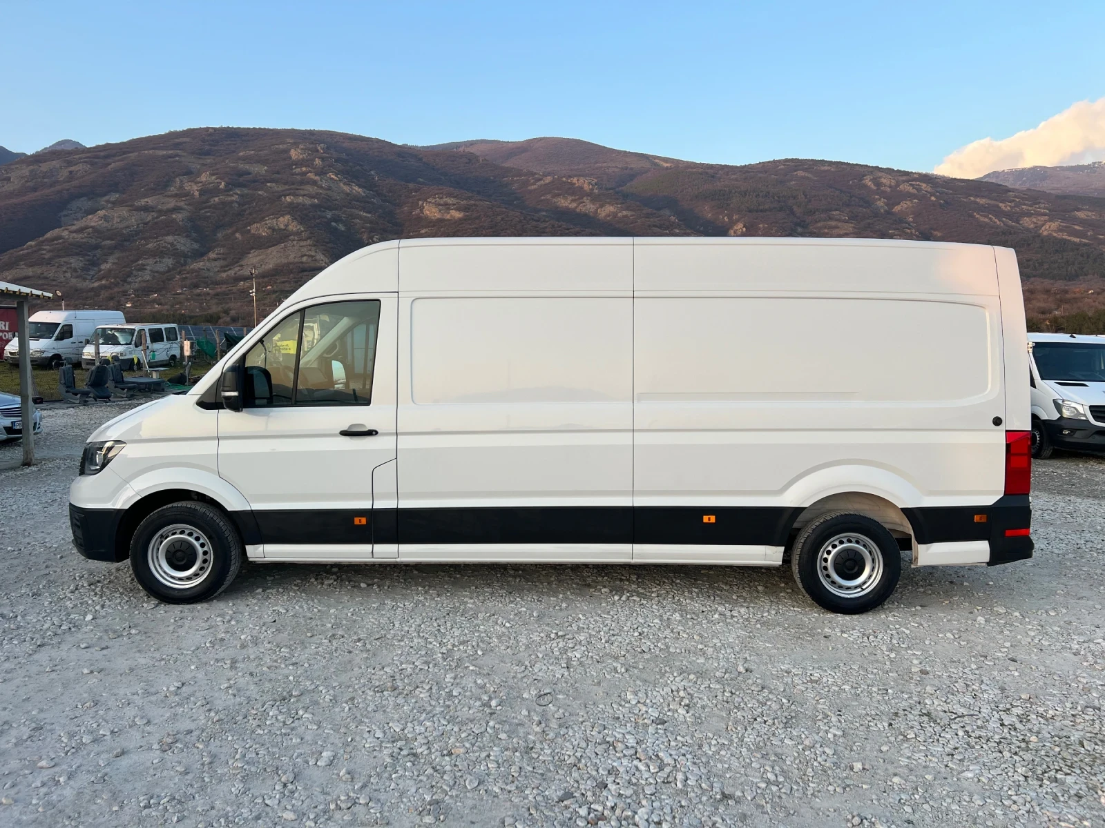 VW Crafter MAXI - KLIMA, снимка 8 - Бусове и автобуси - 53851895