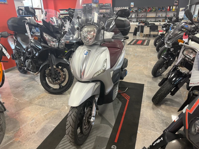 Piaggio Beverly 350 ABS ASR SPORT TOURING, снимка 8 - Мотоциклети и мототехника - 51288289