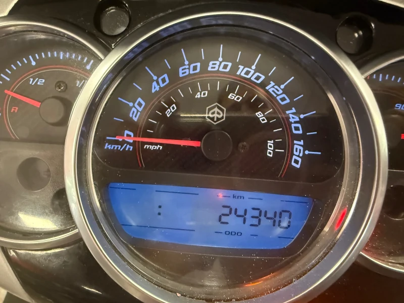 Piaggio Beverly 350 ABS ASR SPORT TOURING, снимка 10 - Мотоциклети и мототехника - 51288289