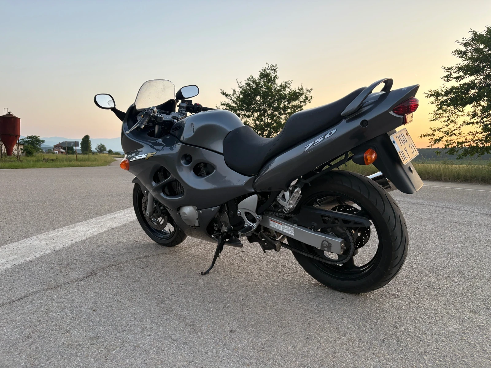 Suzuki Katana 750 - изображение 5