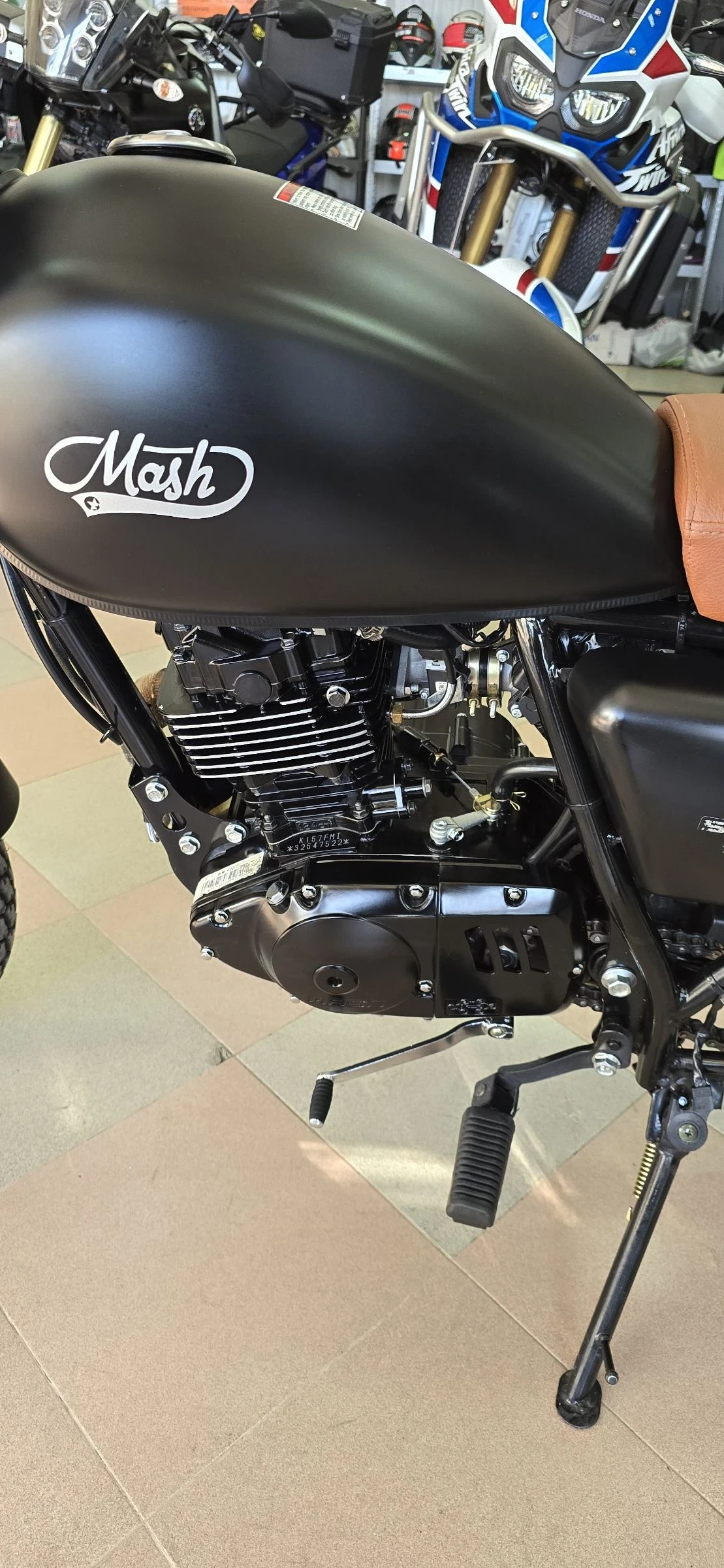 Honda Cb 125 i 2000 км ! Нов ! Лизинг !, снимка 8 - Мотоциклети и мототехника - 54113843