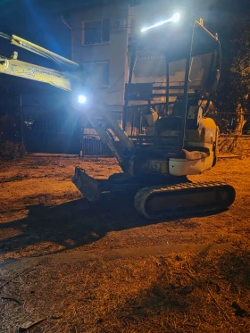 Багер Komatsu PC15R, снимка 2