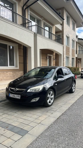 Обява за продажба на Opel Astra J 1.7CDTI ~4 500 лв. - изображение 1