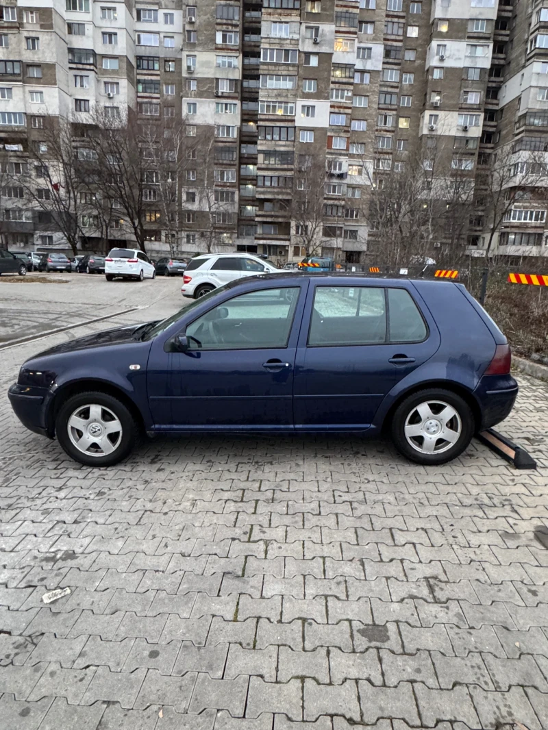 VW Golf 1.6 SR, снимка 4 - Автомобили и джипове - 48198803