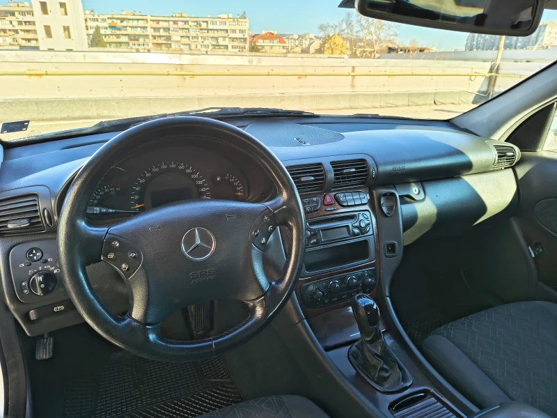 Mercedes-Benz C 180, снимка 14 - Автомобили и джипове - 48522214