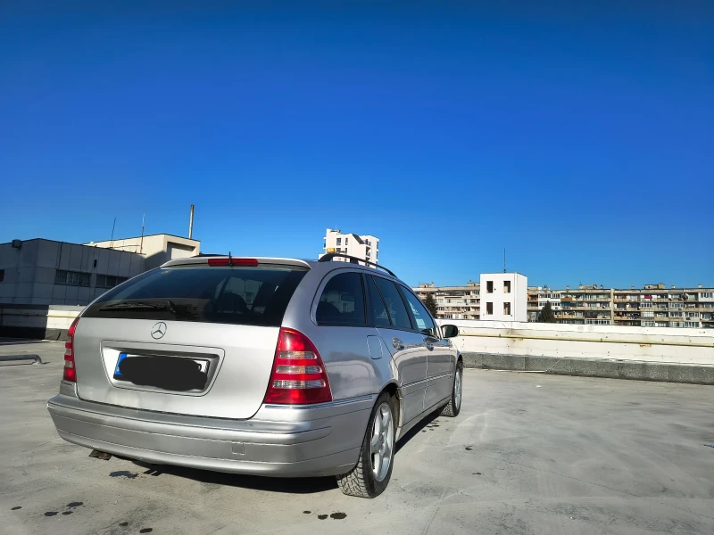 Mercedes-Benz C 180, снимка 10 - Автомобили и джипове - 48522214