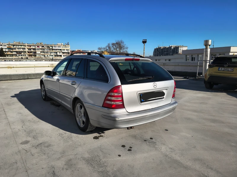 Mercedes-Benz C 180, снимка 8 - Автомобили и джипове - 48522214