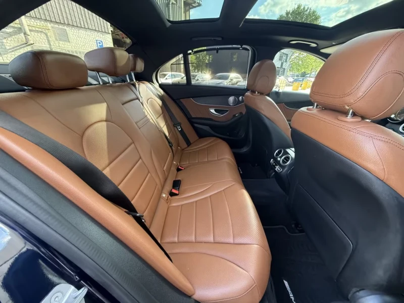 Mercedes-Benz C 300 AMG-LINE/245HP/PANO/MEMO/BURM/CAM/LED/NAVI/270g, снимка 16 - Автомобили и джипове - 51593809