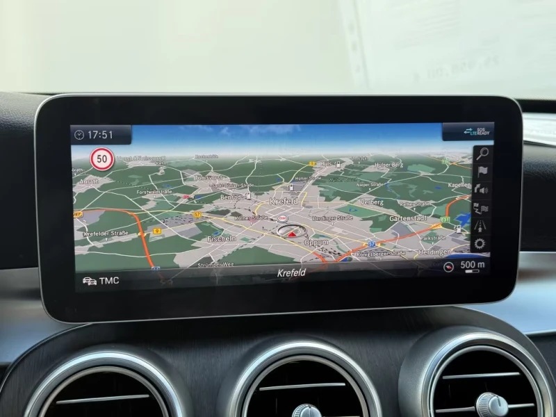 Mercedes-Benz C 300 AMG-LINE/245HP/PANO/MEMO/BURM/CAM/LED/NAVI/270g, снимка 10 - Автомобили и джипове - 51593809