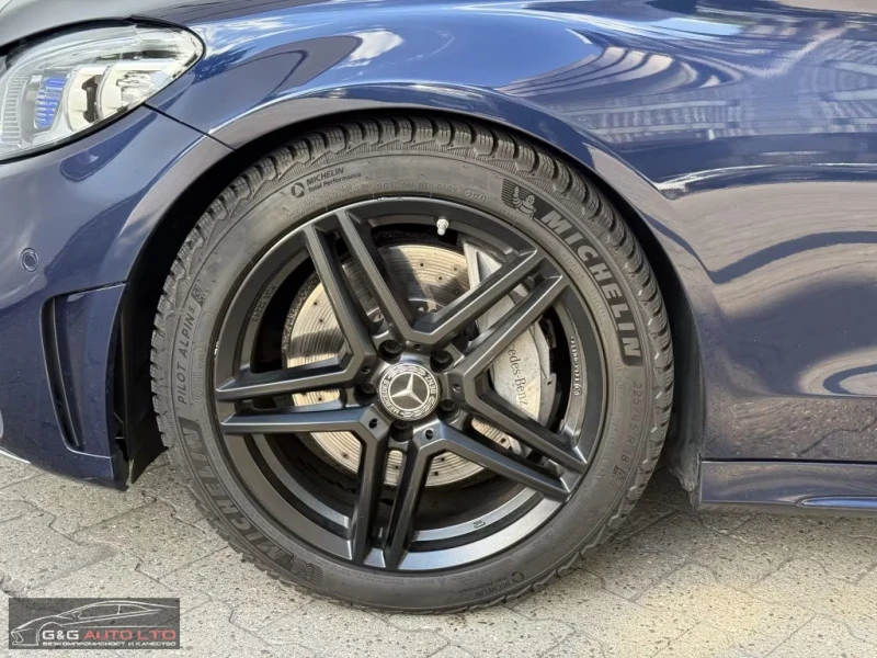 Mercedes-Benz C 300 AMG-LINE/245HP/PANO/MEMO/BURM/CAM/LED/NAVI/270g, снимка 5 - Автомобили и джипове - 51593809
