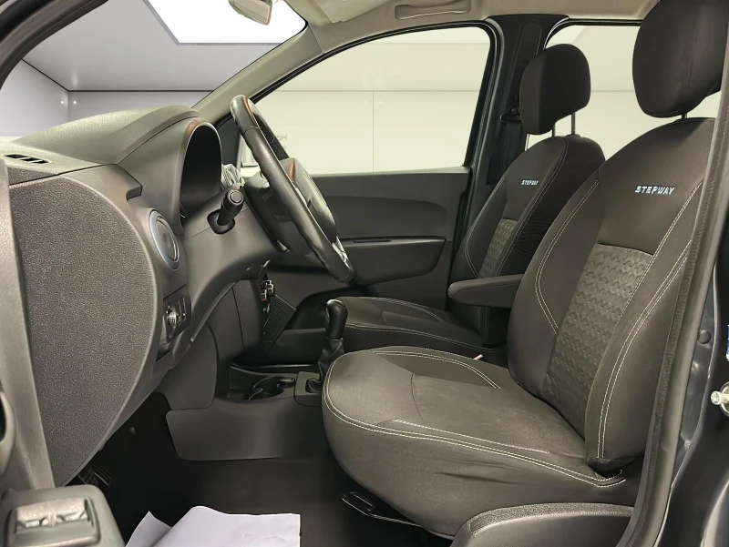 Dacia Lodgy 1.2 TCe Stepway AHK| TEMPOMAT| KLIMA| PDC, снимка 9 - Автомобили и джипове - 52539755