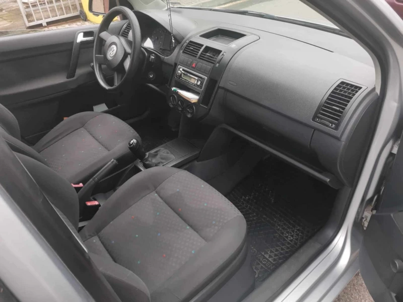 VW Polo, снимка 2 - Автомобили и джипове - 52983744