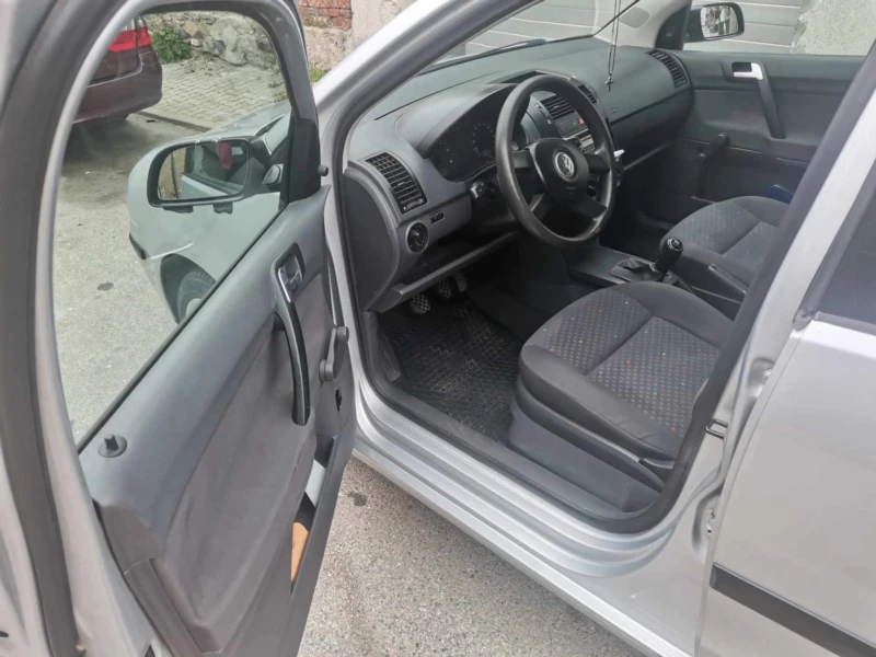 VW Polo, снимка 6 - Автомобили и джипове - 52983744