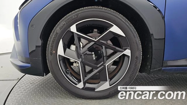 Kia EV4, снимка 5 - Автомобили и джипове - 56282052